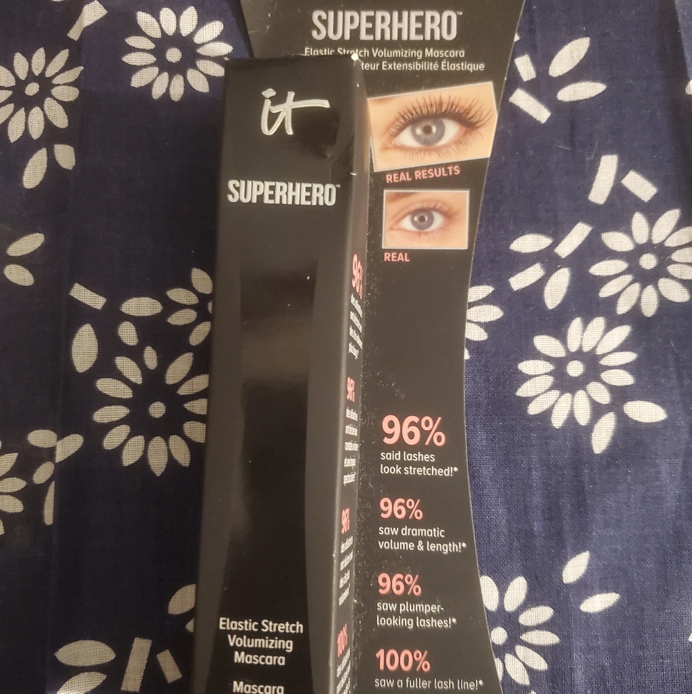 It Cosmetics Superhero mascara
